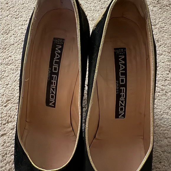 Maud Frizon Black Suede Pumps/Heels with Gold Tone design Women’s size 5 - Picture 7 of 8